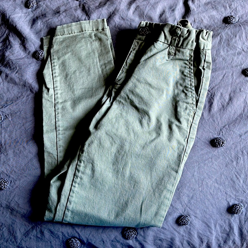 H&M light army green chinos- 7-8 yrs with adjustable straps in waist